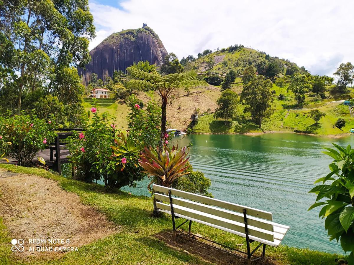 Ecolodge Bahia Del Penon Guatapé Eksteriør bilde