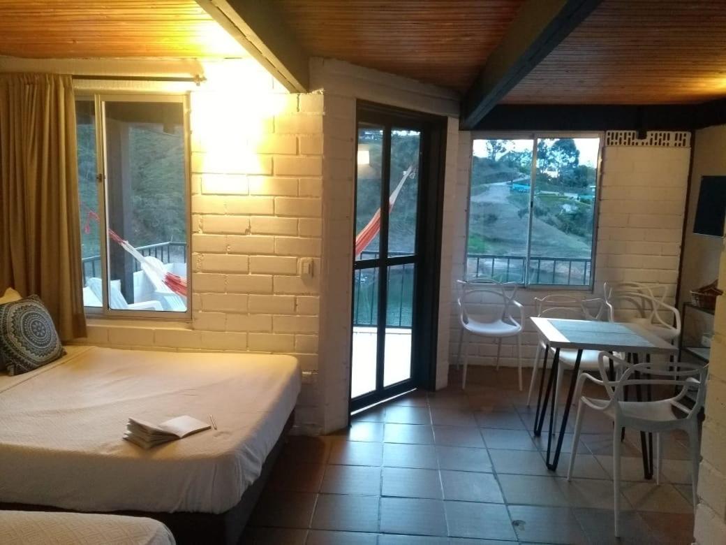 Ecolodge Bahia Del Penon Guatapé Eksteriør bilde