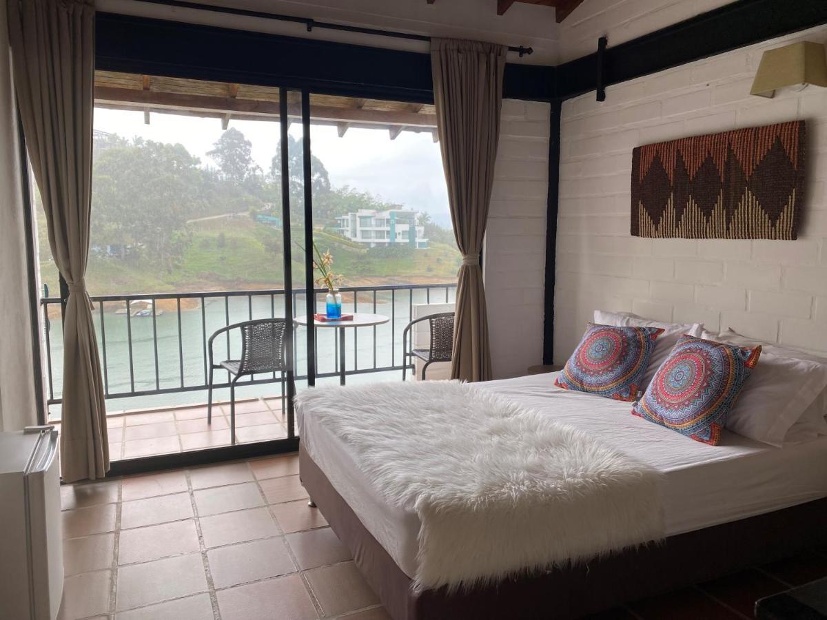 Ecolodge Bahia Del Penon Guatapé Eksteriør bilde
