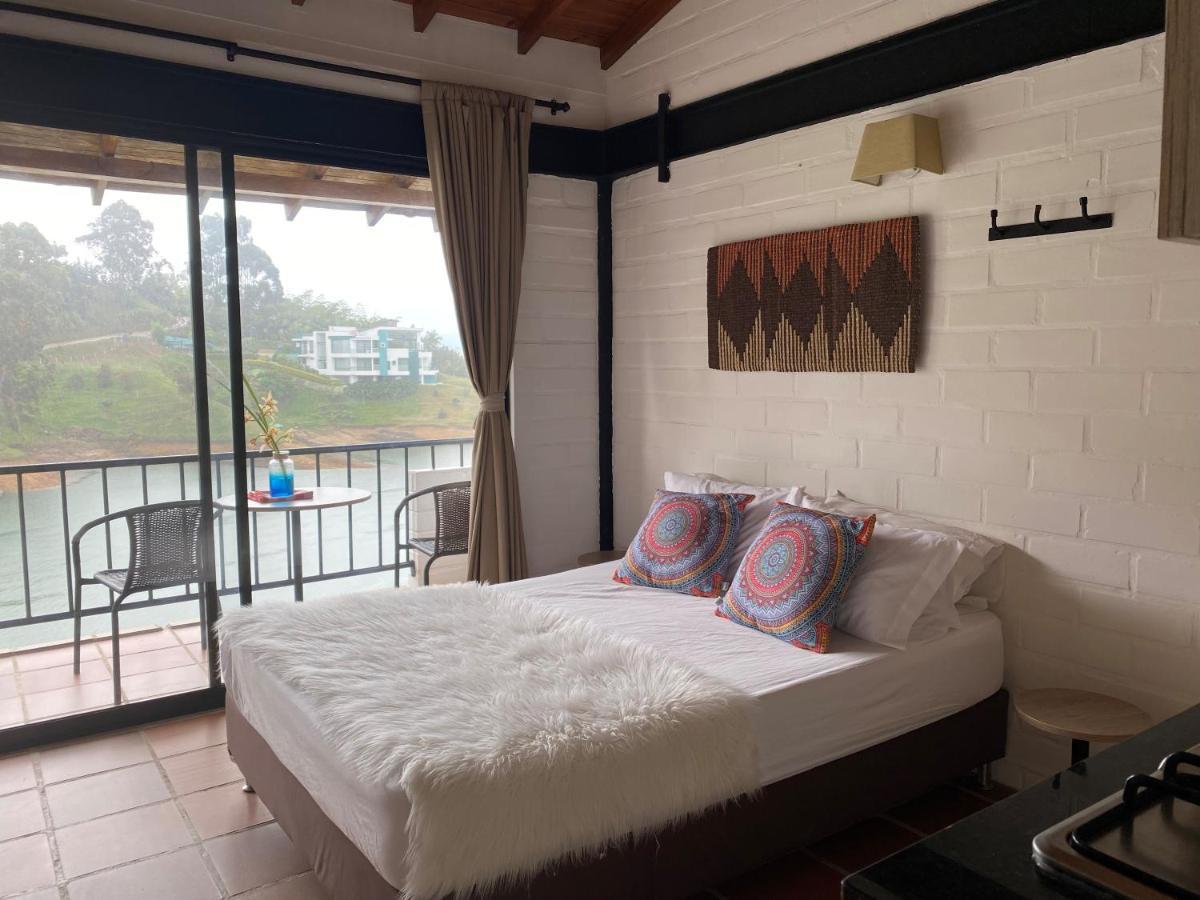 Ecolodge Bahia Del Penon Guatapé Eksteriør bilde