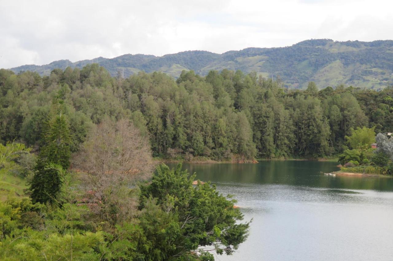 Ecolodge Bahia Del Penon Guatapé Eksteriør bilde