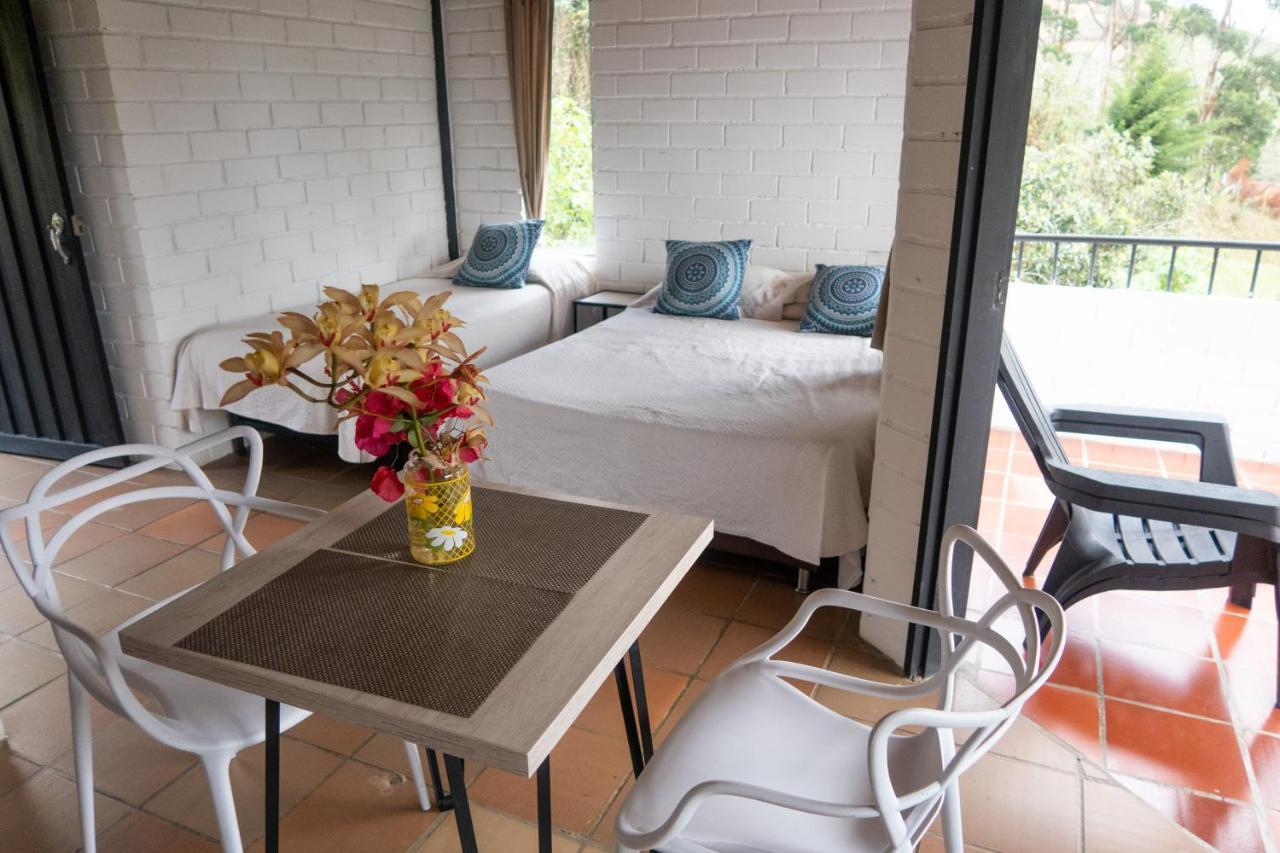 Ecolodge Bahia Del Penon Guatapé Eksteriør bilde