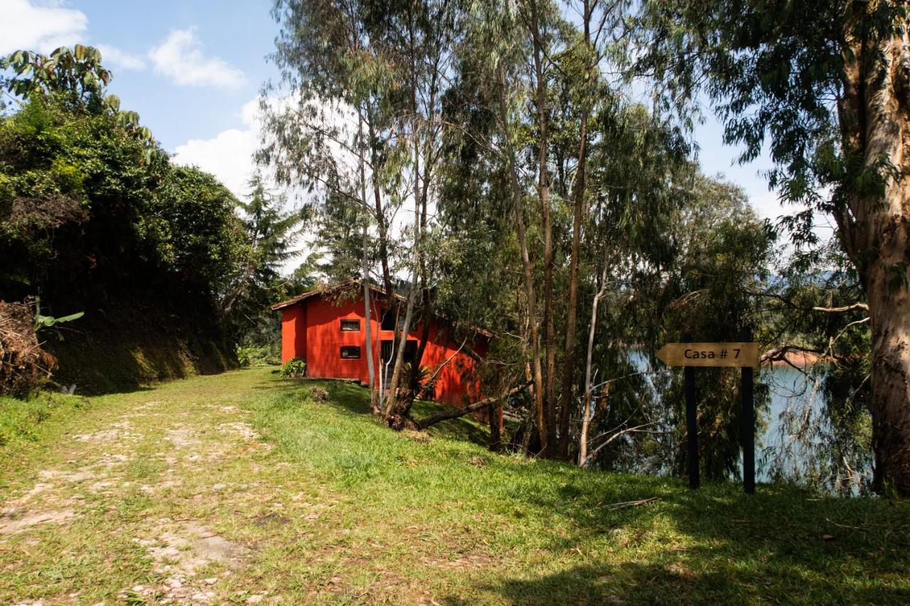 Ecolodge Bahia Del Penon Guatapé Eksteriør bilde